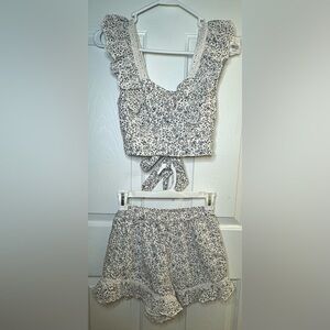 American Eagle Outfitters Crop Top & High Waisted Shorts Matching Bundle
